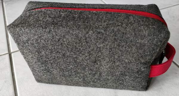 Vente Vichy - trousse de toilette rectangulaire - neuf