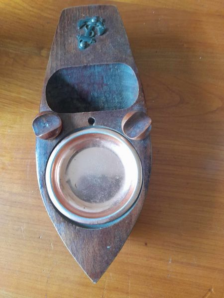 Vente Vide poche/ repose pipe / cendrier forme barque