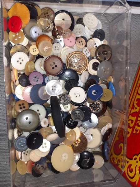 Vintage gros lot de 1300 boutons mercerie couture pas cher