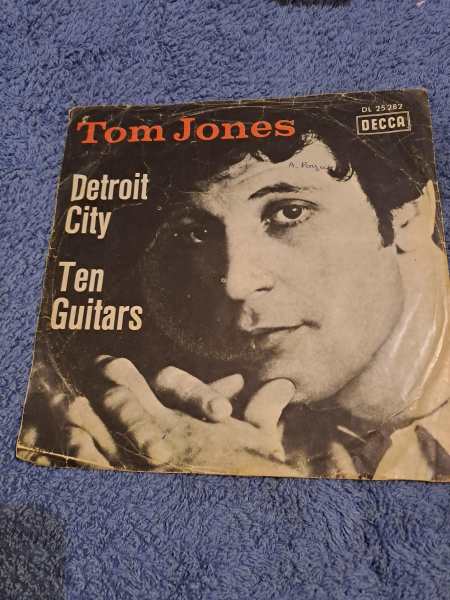 Vinyle 45t tom jones detroit city