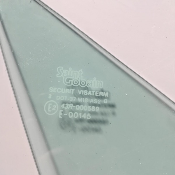 Annonce Vitres de portes ferrari 512 bb et 365 gt4 bb