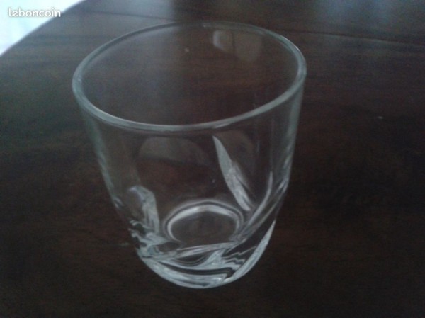 Verre de table marque duralex