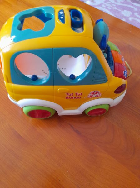 Annonce Voiture musicale à tirer baby vroum vtech