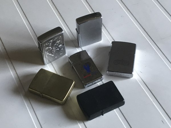 Zippos  collection pas cher